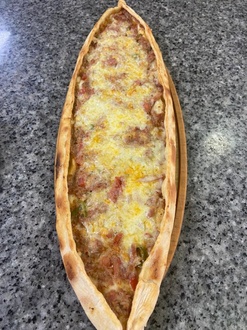 Kıymalı Kaşarlı Pide görseli