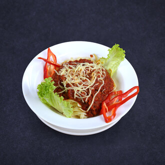 Domates Soslu Spagetti görseli
