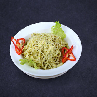 Fesleğen Soslu Spagetti görseli