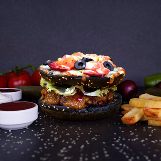 Black Pizza Burger görseli