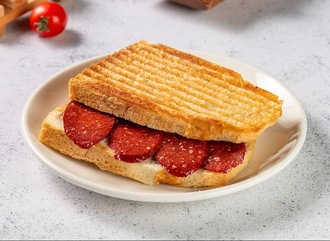 Sucuklu Tost görseli