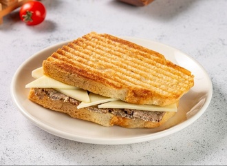 Kavurmalı Kaşarlı Tost görseli