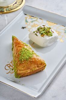 Havuç Dilim Baklava görseli