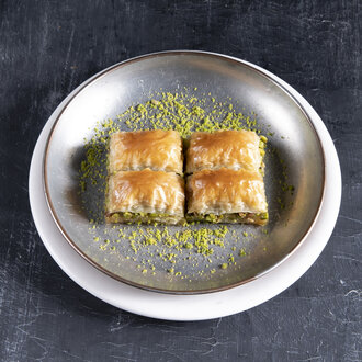 Fıstıklı Baklava (1 Kg.) görseli