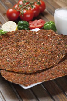 Lahmacun görseli