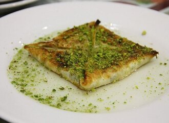 Antep Fıstıklı Kare Katmer görseli