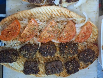 Tam Ekmek Izgara Köfte görseli