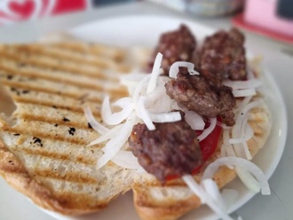 Yarım Ekmek Izgara Köfte görseli