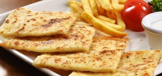 Peynirli Kaşarlı Bol Malzemeli Gözleme görseli