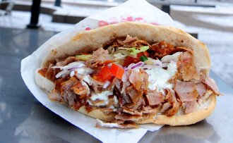 Yarım Ekmek Tavuk Döner görseli