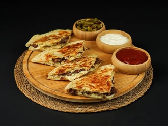 Kavurmalı Kaşarlı Bazlama Tost Menü görseli