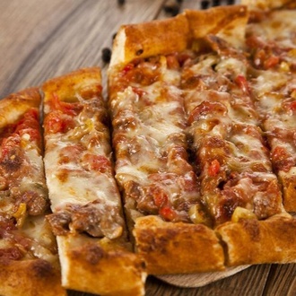 Kuşbaşılı Kaşarlı Pide görseli