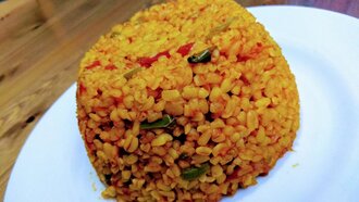 Sebzeli Salçalı Bulgur Pilavı görseli