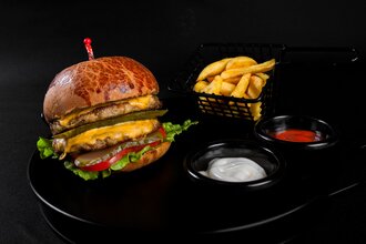 Double Tavuk Burger & Patates Kızartması görseli