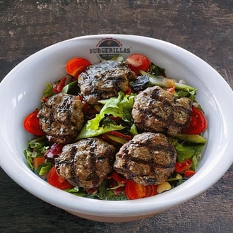 Köfteli Salata görseli