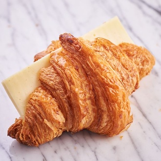 Kaşarlı Croissant (Büyük) görseli