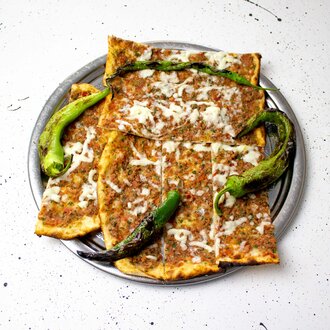 Kıymalı Kaşarlı Pide görseli