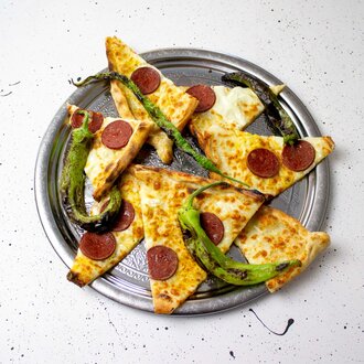 Kaşarlı Sucuklu Pide görseli