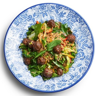 Köfteli Arpa Şehriyeli Salata görseli