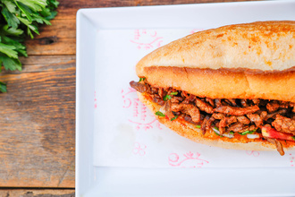 Eti Bol Ekmek Arası Et Tantuni (1,5 Porsiyon) görseli