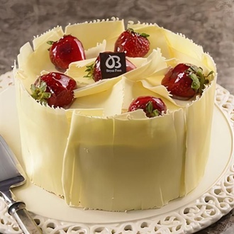 Beyaz Çikolatalı Çilekli Pasta (No.0) görseli