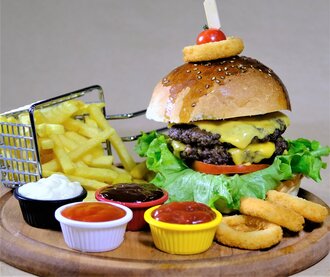 Mega Burger görseli