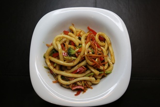 Sebzeli Udon görseli