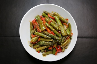 Sarımsak Soslu Kuşkonmaz görseli