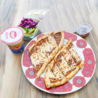Kuşbaşılı Kaşarlı Pide Menü görseli