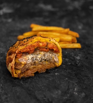 Calzone Anatolian Burger görseli