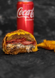 Calzone Pastırma Burger görseli
