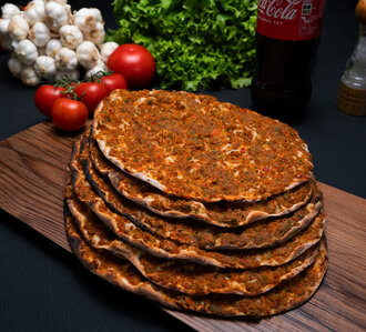 Lahmacun görseli