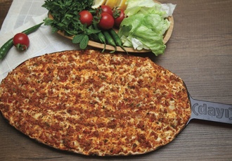Sarımsaklı Lahmacun (Antep Usulü) görseli