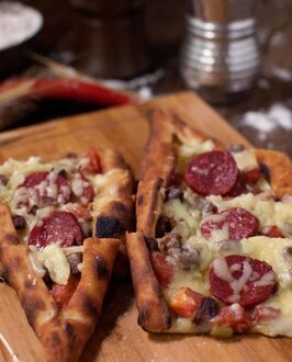 Pastırmalı Sucuklu Pide (Kapalı) görseli