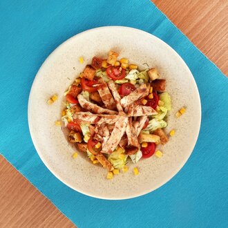 Izgara Tavuklu Göbek Salata görseli