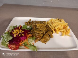 Köri Soslu Tavuk görseli