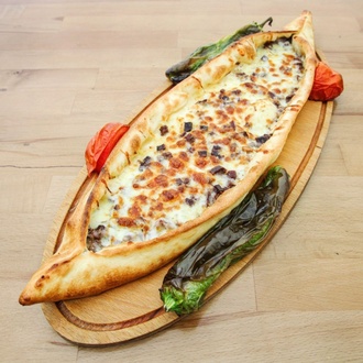 Kavurmalı Kaşarlı Pide görseli