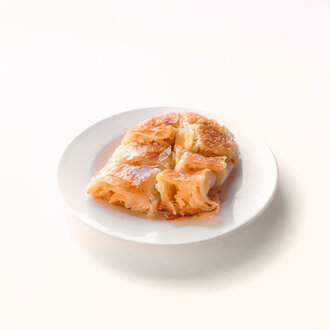 Patatesli Yumurtalı Börek görseli