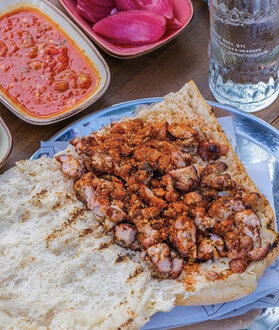Yarım Ekmek Arası Kuzu Uykuluk görseli