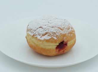 Pudralı Çilekli Donut görseli