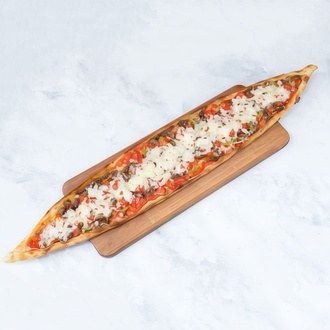 Kuşbaşılı Kaşarlı Pide görseli