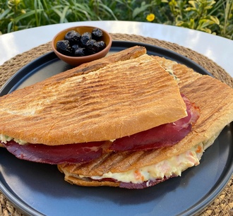 Kavurma Amerikan Tost görseli