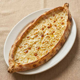 Üç Peynirli Pide görseli