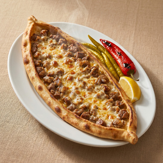 Kuşbaşılı Kaşarlı Pide görseli