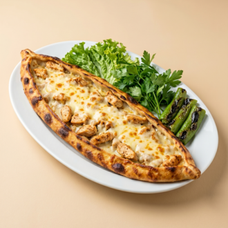 Kaşarlı Tavuklu Pide görseli