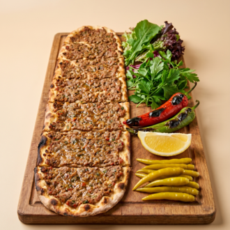 Gaziantep Usulü Etli Ekmek görseli