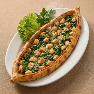 Ispanaklı Tavuklu Pide görseli