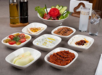 Karışık Meze Tabağı (6 Çeşit) görseli
