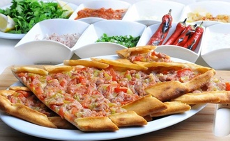 Kuşbaşılı Pide görseli