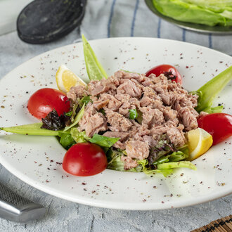 Ton Balıklı Mevsim Salata görseli